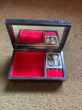 Vintage Avon Music Jewelry Box Black Lacquer President's Sales Competition 1983